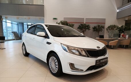 KIA Rio III рестайлинг, 2013 год, 945 000 рублей, 3 фотография