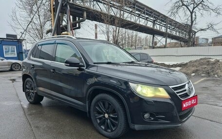 Volkswagen Tiguan I, 2010 год, 859 000 рублей, 2 фотография