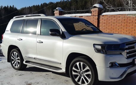 Toyota Land Cruiser 200, 2017 год, 6 950 000 рублей, 2 фотография