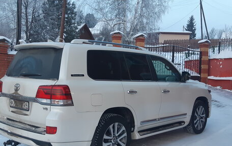 Toyota Land Cruiser 200, 2017 год, 6 950 000 рублей, 11 фотография