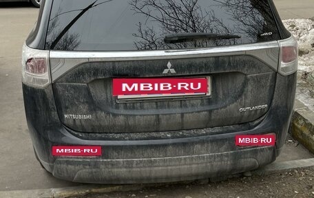 Mitsubishi Outlander III рестайлинг 3, 2012 год, 1 200 000 рублей, 2 фотография