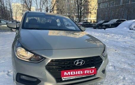 Hyundai Solaris II рестайлинг, 2017 год, 1 400 000 рублей, 4 фотография