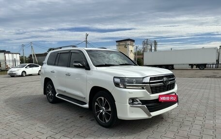 Toyota Land Cruiser 200, 2020 год, 9 990 000 рублей, 3 фотография