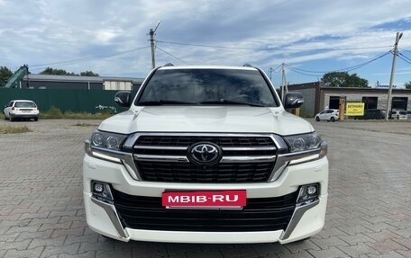 Toyota Land Cruiser 200, 2020 год, 9 990 000 рублей, 2 фотография