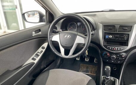 Hyundai Solaris II рестайлинг, 2012 год, 798 000 рублей, 13 фотография