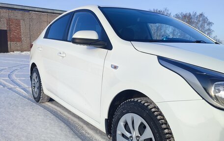 KIA Rio IV, 2018 год, 1 500 000 рублей, 8 фотография