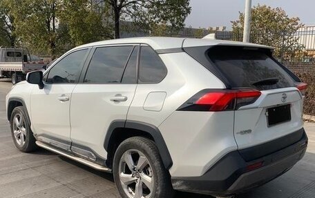 Toyota RAV4, 2022 год, 2 182 000 рублей, 4 фотография