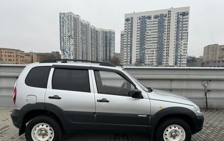 Chevrolet Niva I рестайлинг, 2009 год, 600 000 рублей, 6 фотография