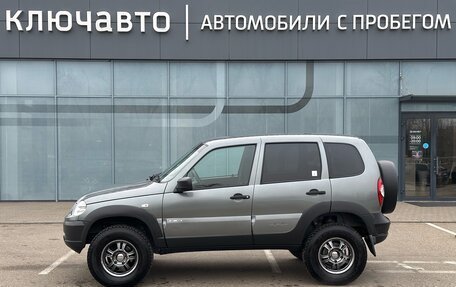 Chevrolet Niva I рестайлинг, 2018 год, 880 000 рублей, 5 фотография