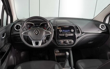 Renault Kaptur I рестайлинг, 2021 год, 1 799 000 рублей, 6 фотография