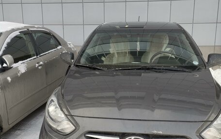 Hyundai Solaris II рестайлинг, 2012 год, 900 000 рублей, 6 фотография