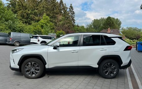 Toyota RAV4, 2024 год, 5 170 000 рублей, 4 фотография