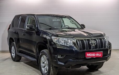 Toyota Land Cruiser Prado 150 рестайлинг 2, 2019 год, 4 450 000 рублей, 3 фотография