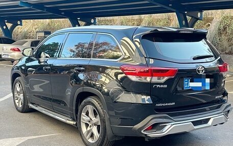 Toyota Highlander III, 2021 год, 3 290 000 рублей, 7 фотография