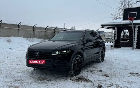 Volkswagen Touareg III, 2018 год, 4 590 000 рублей, 6 фотография