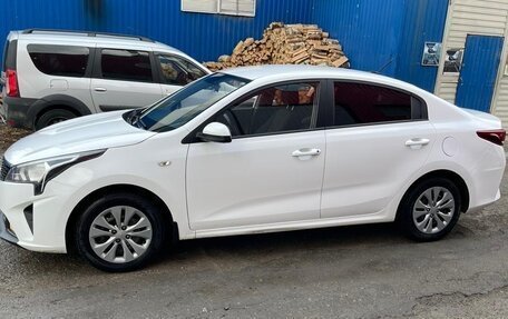 KIA Rio IV, 2021 год, 1 800 000 рублей, 4 фотография