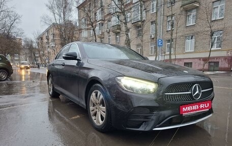 Mercedes-Benz E-Класс, 2021 год, 4 000 000 рублей, 2 фотография