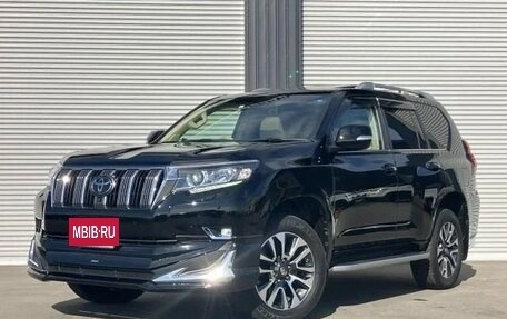 Toyota Land Cruiser Prado 150 рестайлинг 2, 2022 год, 4 900 000 рублей, 2 фотография