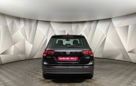 Volkswagen Tiguan II, 2017 год, 2 275 000 рублей, 8 фотография