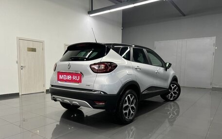 Renault Kaptur I рестайлинг, 2017 год, 1 695 000 рублей, 2 фотография