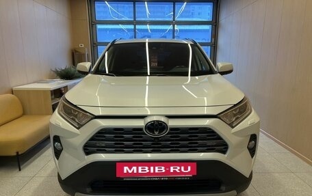 Toyota RAV4, 2022 год, 4 380 000 рублей, 2 фотография