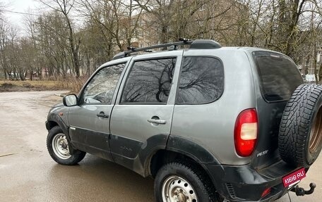 Chevrolet Niva I рестайлинг, 2005 год, 250 000 рублей, 2 фотография