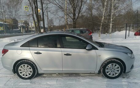 Chevrolet Cruze II, 2011 год, 850 000 рублей, 2 фотография