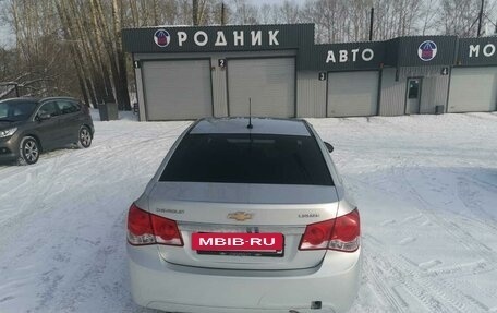 Chevrolet Cruze II, 2011 год, 850 000 рублей, 3 фотография