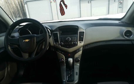 Chevrolet Cruze II, 2011 год, 850 000 рублей, 6 фотография