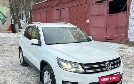 Volkswagen Tiguan I, 2015 год, 1 850 000 рублей, 3 фотография