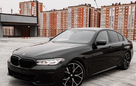 BMW 5 серия, 2022 год, 5 890 000 рублей, 11 фотография