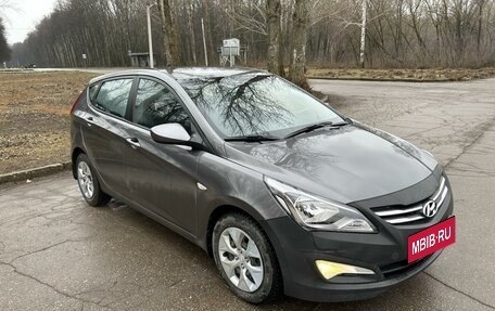 Hyundai Solaris II рестайлинг, 2015 год, 925 000 рублей, 8 фотография