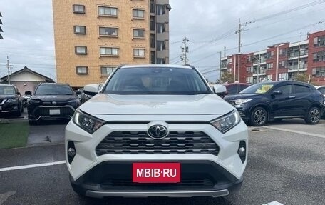 Toyota RAV4, 2020 год, 2 520 000 рублей, 2 фотография