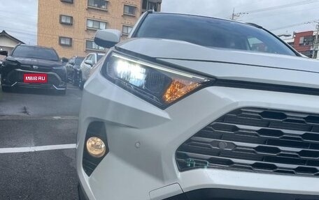 Toyota RAV4, 2020 год, 2 520 000 рублей, 10 фотография