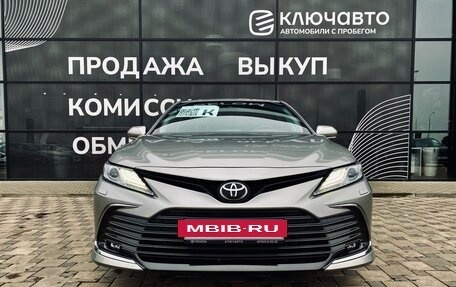 Toyota Camry, 2021 год, 3 980 000 рублей, 2 фотография