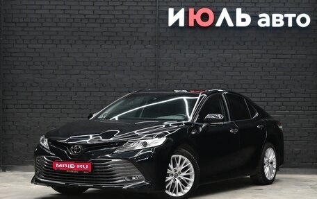 Toyota Camry, 2019 год, 3 330 000 рублей, 1 фотография