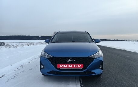 Hyundai Solaris II рестайлинг, 2021 год, 1 700 000 рублей, 12 фотография