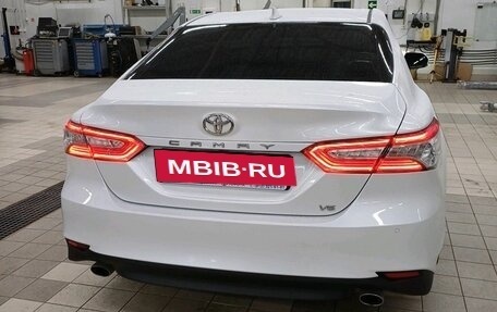 Toyota Camry, 2019 год, 3 550 000 рублей, 6 фотография