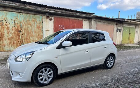 Mitsubishi Mirage VI рестайлинг, 2014 год, 750 000 рублей, 3 фотография