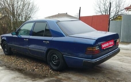 Mercedes-Benz W124, 1987 год, 100 000 рублей, 2 фотография