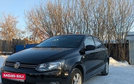 Volkswagen Polo VI (EU Market), 2012 год, 700 000 рублей, 2 фотография