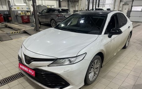 Toyota Camry, 2019 год, 2 900 000 рублей, 1 фотография