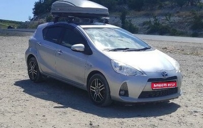 Toyota Aqua I, 2013 год, 960 000 рублей, 1 фотография