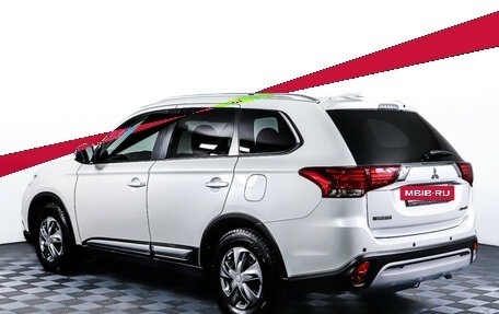 Mitsubishi Outlander III рестайлинг 3, 2020 год, 2 449 000 рублей, 7 фотография