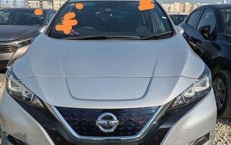 Nissan Leaf II, 2018 год, 1 450 000 рублей, 2 фотография