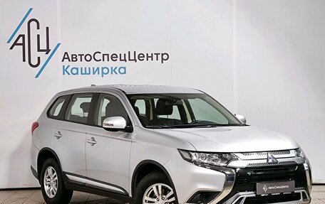 Mitsubishi Outlander III рестайлинг 3, 2019 год, 2 289 000 рублей, 3 фотография