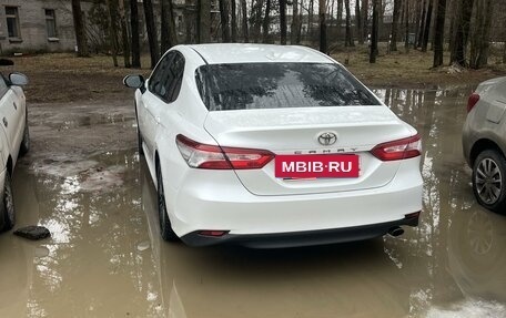 Toyota Camry, 2018 год, 2 700 000 рублей, 4 фотография