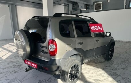 Chevrolet Niva I рестайлинг, 2015 год, 819 000 рублей, 3 фотография