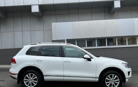 Volkswagen Touareg III, 2015 год, 3 400 000 рублей, 2 фотография