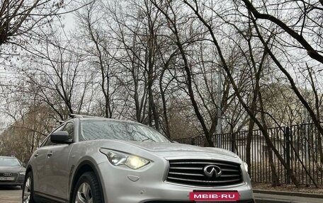 Infiniti FX II, 2012 год, 2 150 000 рублей, 17 фотография